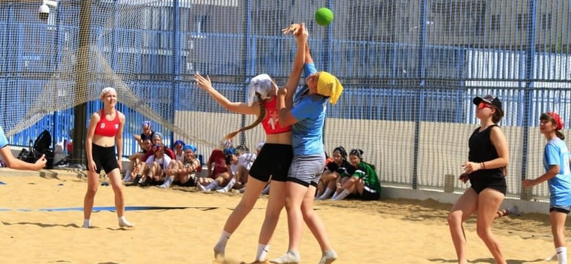 Пляжный гандбол. Вторая команда Волгограда, составленная из девушек 2010 года рождения, выиграла межрегиональный турнир "Кубок будущего"